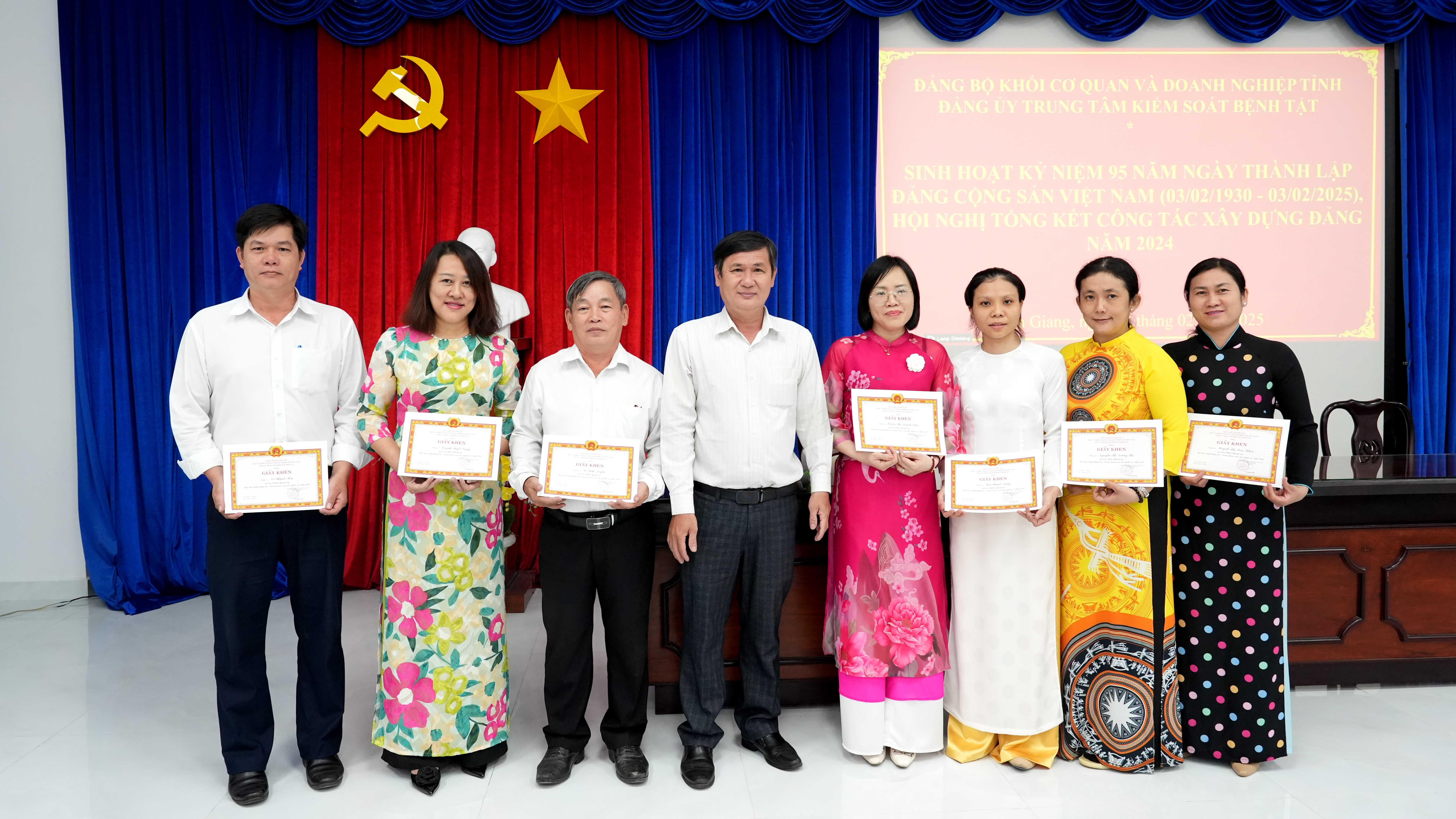 Đảng bộ Trung tâm Kiểm soát bệnh tật tỉnh Tiền Giang: Tổ chức sinh hoạt kỷ niệm 95 năm Ngày thành lập Đảng Cộng sản Việt Nam 03/02 và Hội nghị tổng kết công tác xây dựng Đảng năm 2024