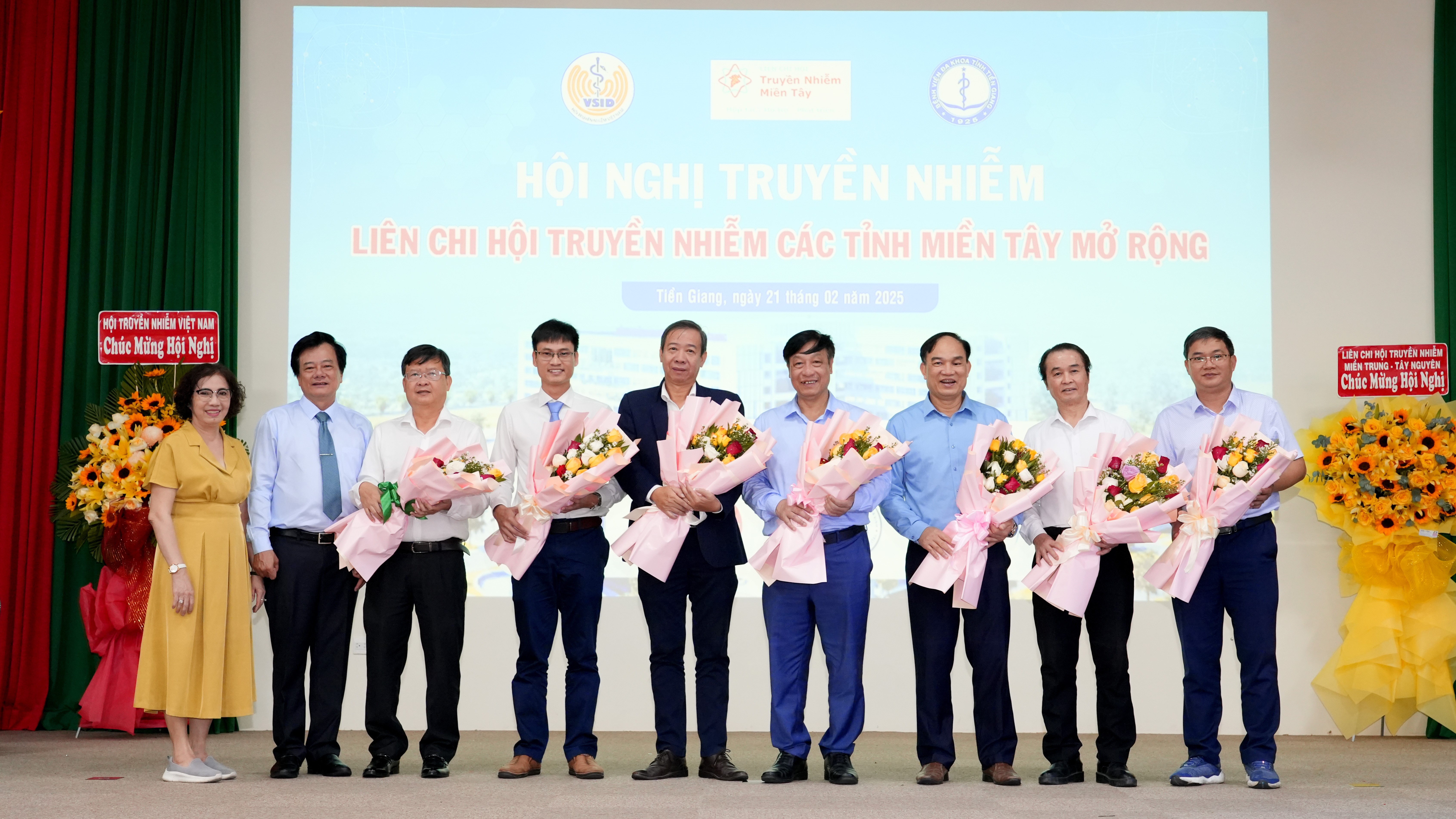 Tiền Giang: Hội nghị Truyền nhiễm Liên Chi hội Miền Tây mở rộng